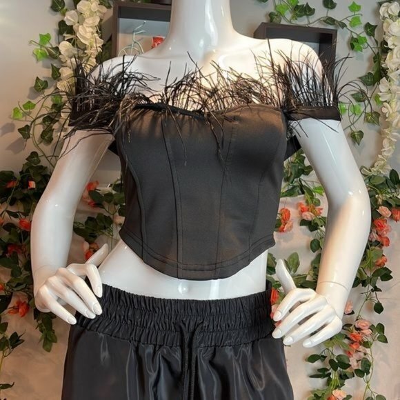Micas Feathered Trim Off the Shoulders Satin Corset Style Crop Top RefHHH‎ - Picture 6 of 12